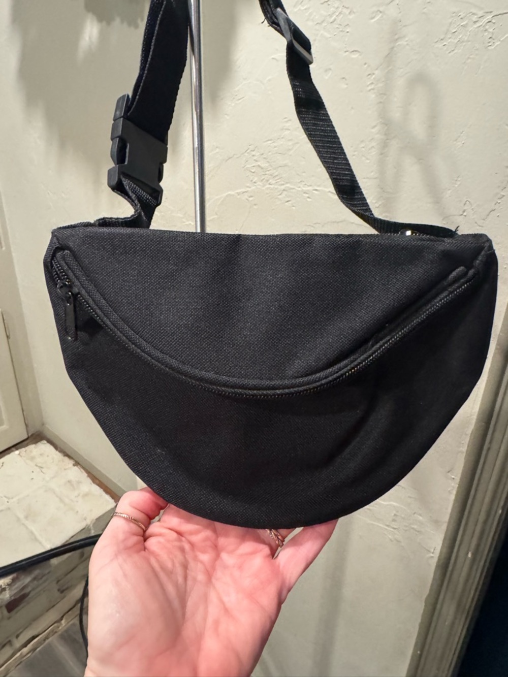 Black Men’s Crossbody Sling Bag